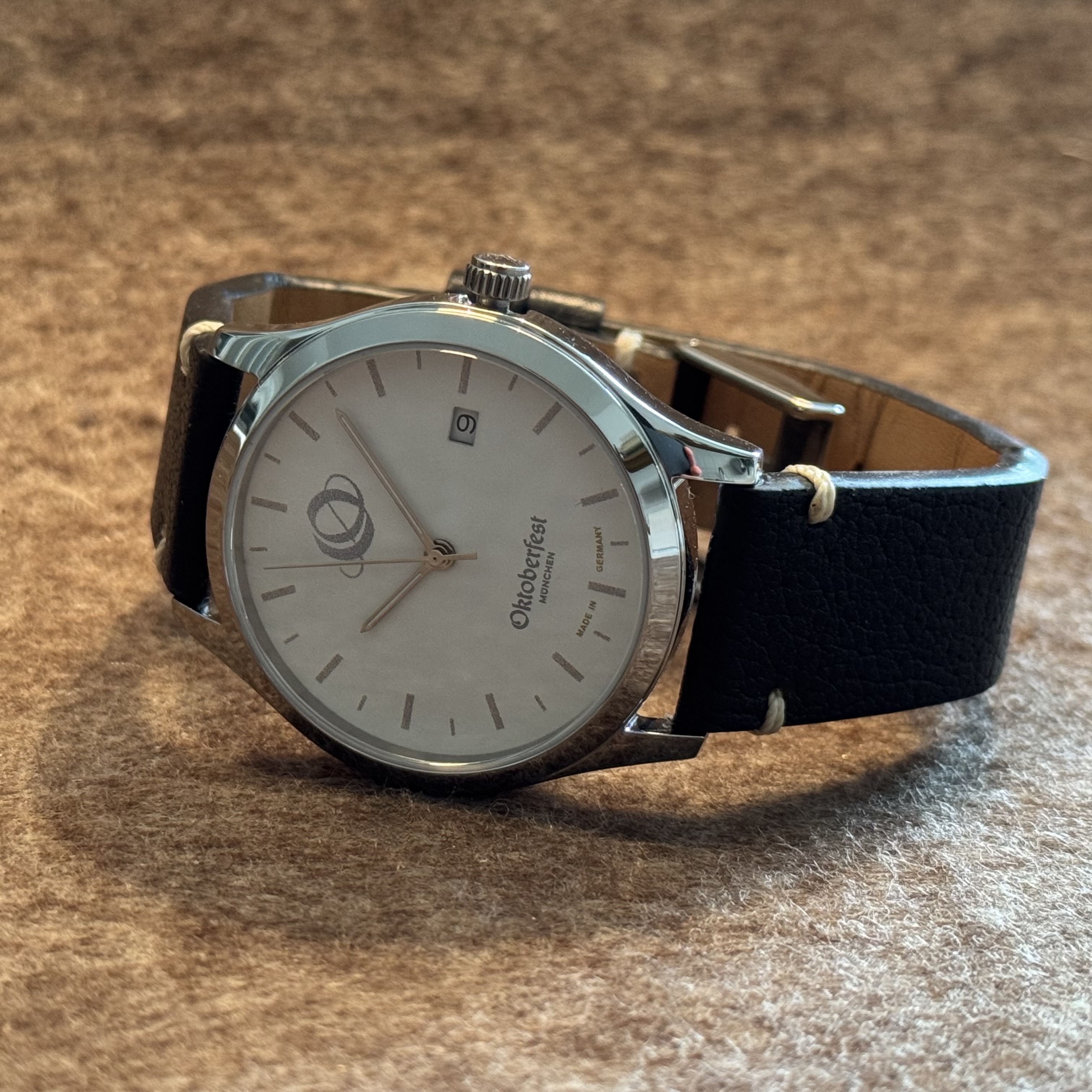 Die original Oktoberfest Klassik-Quarz-Uhr
